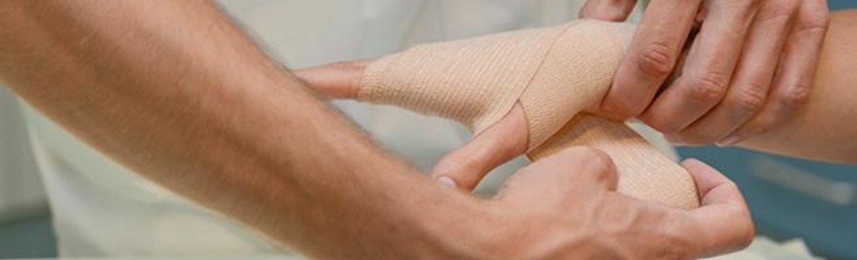 Bandagieren einer Hand